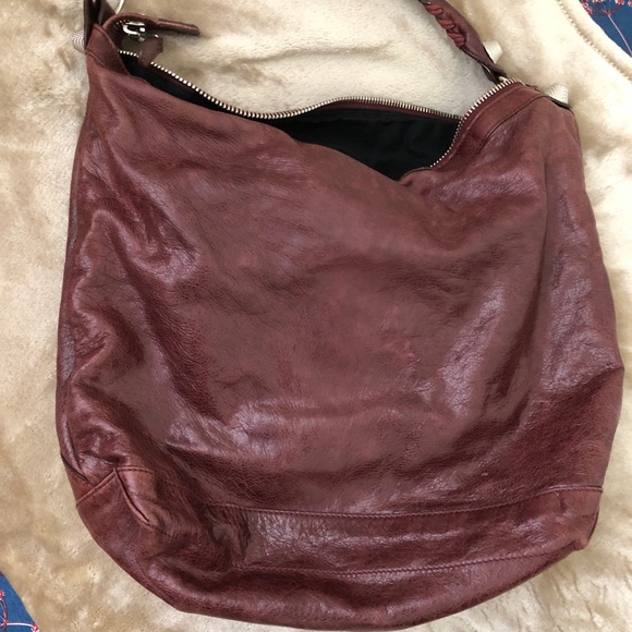 🎁🎁🎁🎄✨BALENCIAGA DAY BAG✨🎄🎁🎁🎁 - Picture 2 of 8